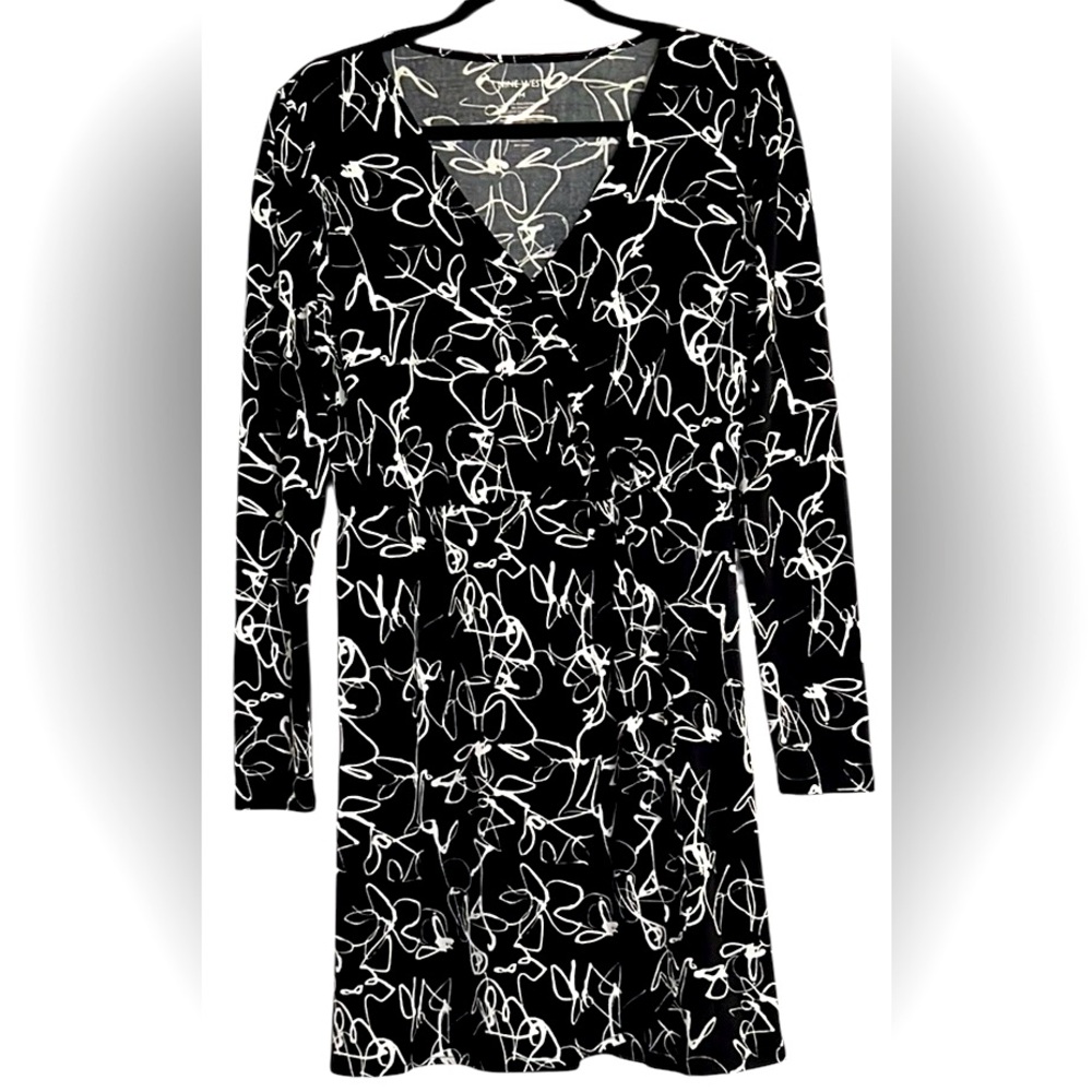 NINE WEST Black/White Scribble Pattern Cross Front Dress, Size Medium, GUC.